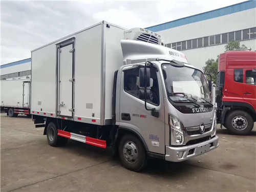 現(xiàn)有一臺(tái)福田奧鈴新捷運(yùn)4.2米冷藏車現(xiàn)車,低價(jià)虧本出售！虧本出售！