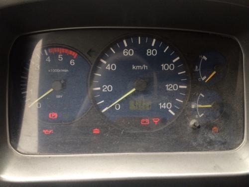 貨車發(fā)動機(jī)故障燈亮起 該怎么處理呢？