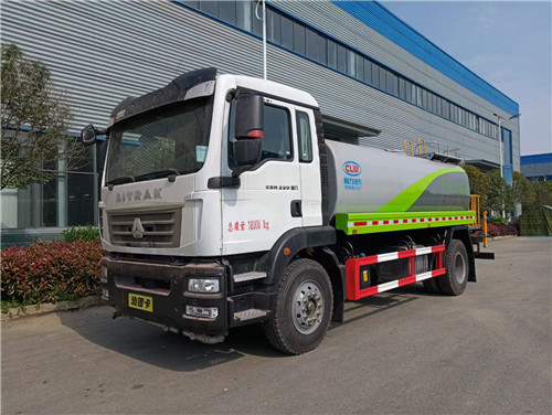 國六重汽汕德卡13.6噸灑水車現(xiàn)車，公告免征環(huán)保已公示
