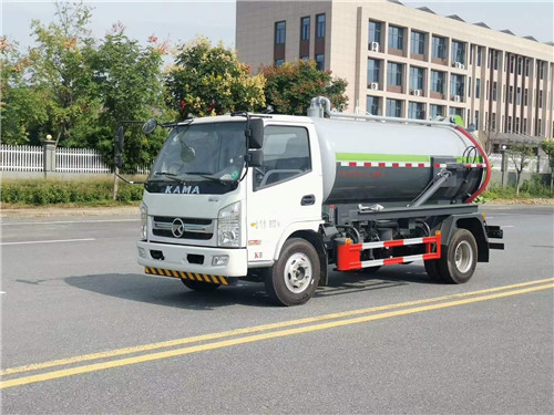 市場(chǎng)獨(dú)有帶（副變速）的國(guó)六凱馬5方吸污車(chē)