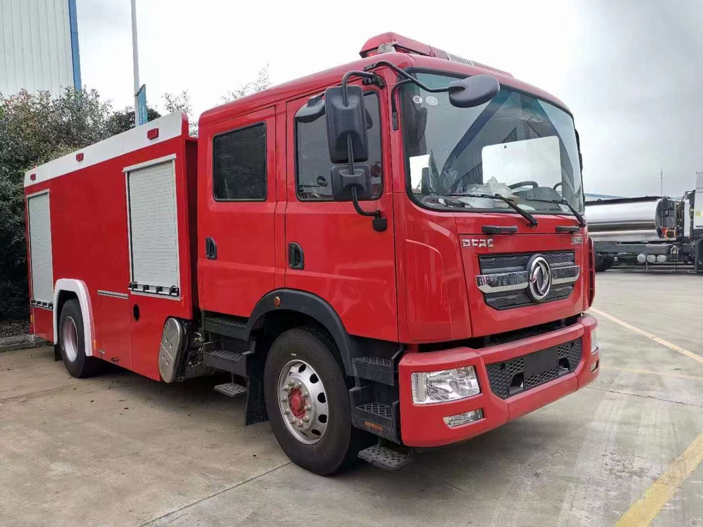 程力威牌（國六）東風D9六噸水罐、泡沫消防車