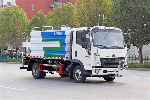 藍(lán)牌—重汽豪沃輕卡【國六抑塵車】公告?容積最大7立方，全國包上牌