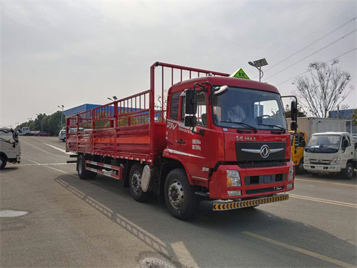 國(guó)六東風(fēng)小三軸9.6米氣瓶運(yùn)輸車廠家直銷，價(jià)格優(yōu)惠