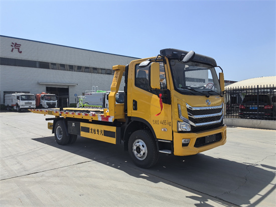 上汽輕卡超越H500重載10噸板一拖二清障車(chē)