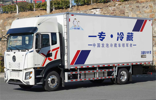 單橋六米八冷藏車(chē)的“卷王”它來(lái)了！東風(fēng)新款X7六米八冷藏車(chē)