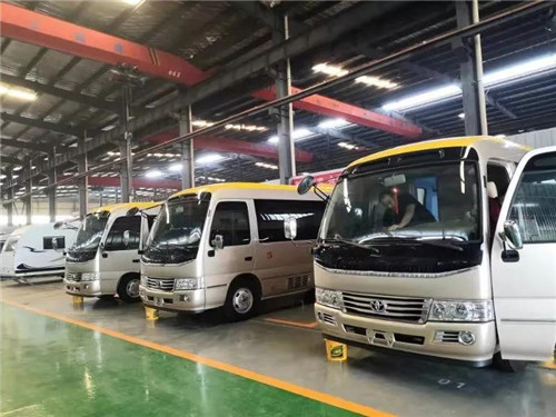  程力集團(tuán)中標(biāo)后，旅居車專業(yè)廠承接了此生產(chǎn)任務(wù)，抽調(diào)專業(yè)的生產(chǎn)力量，前期先定制改裝了一臺樣車以供采購方考察驗收。