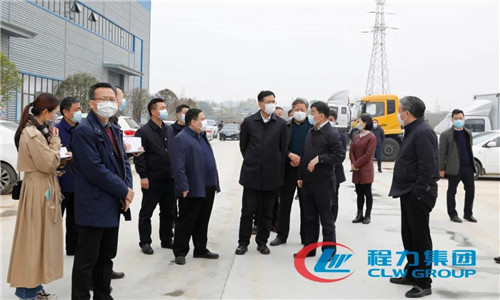 程力汽車集團(tuán)總經(jīng)理程阿羅對曹廣晶副省長在百忙之中來程力汽車集團(tuán)調(diào)研表達(dá)衷心感謝，向領(lǐng)導(dǎo)們立下了軍令狀，程力一定會抓好目前產(chǎn)能恢復(fù)和國家相關(guān)優(yōu)惠政策的大好機(jī)遇，在保質(zhì)保量完成既定生產(chǎn)目標(biāo)任務(wù)的同時，緊跟時代步伐加大先進(jìn)技術(shù)和新產(chǎn)品的研發(fā)投入，牢牢把握市場的發(fā)展動向。始終把品牌發(fā)展、品牌效應(yīng)作為首要工作任務(wù)，將程力這一優(yōu)秀的品牌打造成為湖北省優(yōu)秀民營企業(yè)的一張“金字招牌”。