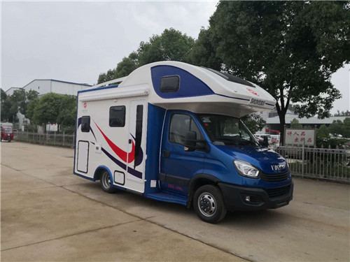 依維柯C型歐勝旅居房車，是實現(xiàn)您 “生活中旅行，旅行中生活”的車型 (1).jpg