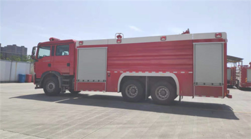 豪沃 CLW5270GXFGP110HW 干粉泡沫消防車(chē) (2).jpg