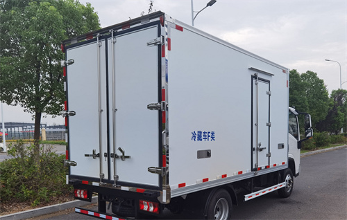 國(guó)六陜汽商用翼9 藍(lán)牌冷藏車(chē) 150馬力 