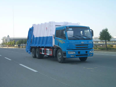 解放后雙橋壓縮式垃圾車(chē)