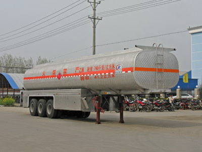 42立方化工液體運(yùn)輸半掛車(chē)