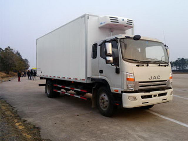 國四廂長6.8-7.65米江淮納威斯達(dá)冷藏車