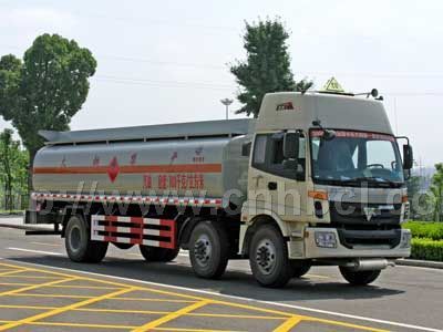 歐曼前四后四油罐車(chē)