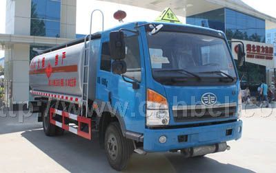 國(guó)四解放化工液體運(yùn)輸車