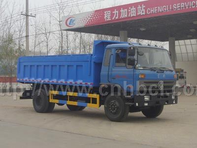 國(guó)四東風(fēng)153密封自卸式垃圾車