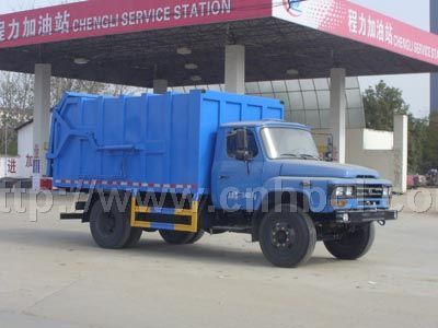 國(guó)四東風(fēng)尖頭壓縮對(duì)接式垃圾車