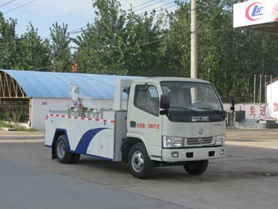 國(guó)五東風(fēng)小多利卡一拖二清障車(chē)