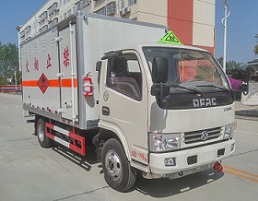 國五東風(fēng)廂長(zhǎng)4.12米易燃液體廂式運(yùn)輸車